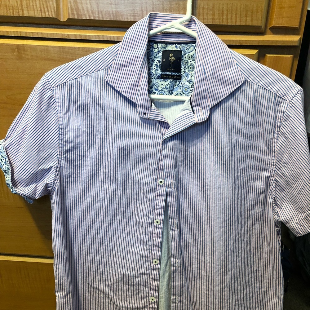 Men’s button up short sleeve